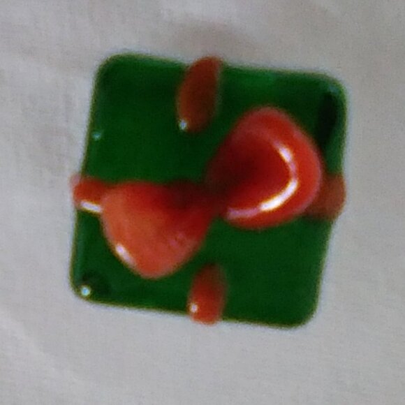 Glass Cup with Hand Blown Glass Christmas Figurine Inside - Picture 1 of 7